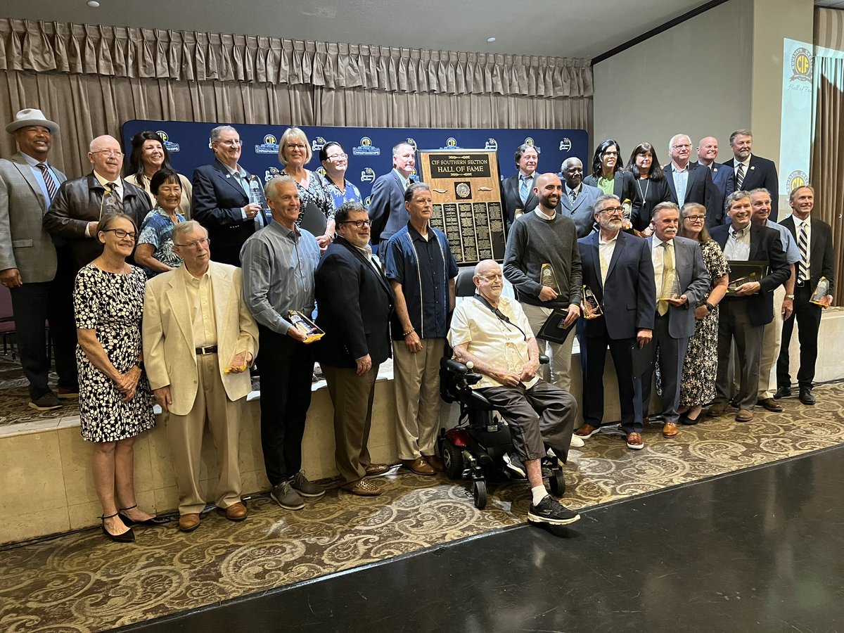 SunnyHillsAD's tweet photo. .@sunnyhillshs Former Sunny Hills Head Girls Soccer Coach Jeff Gordon inducted into the @CIFSS #HallOfFame Also awarded the 2023 NHSACA Hall of Fame Coaches award.
CIF Titles in 2005, 2007, 2019 &
19 Freeway League Titles! @fjuhsd @ocvarsity @SHGirls_Soccer https://t.co/1fRqc5zrlJ