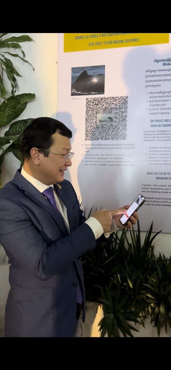 teak_seng's tweet photo. Today, a 30-day Dolphin’s Photos exhibition is launched by H.E. Dith Tina, Minister of MAFF, attended by >100 participants. It aims to raise awareness about river dolphins, their roles in ecosystem, threats, and effort to protect the species. #MAFF #WWFCambodia https://t.co/2S0bICJBq6
