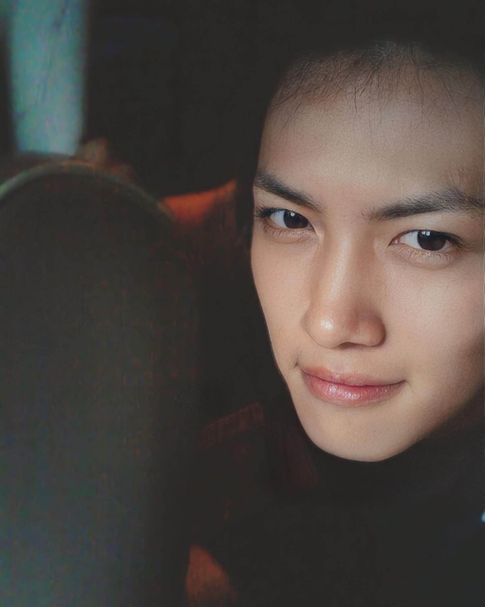 ZombieRust16604's tweet image. 😎😎😎😎😎 #JiChangWook #홍은희 #코요테 #소옆경스틸