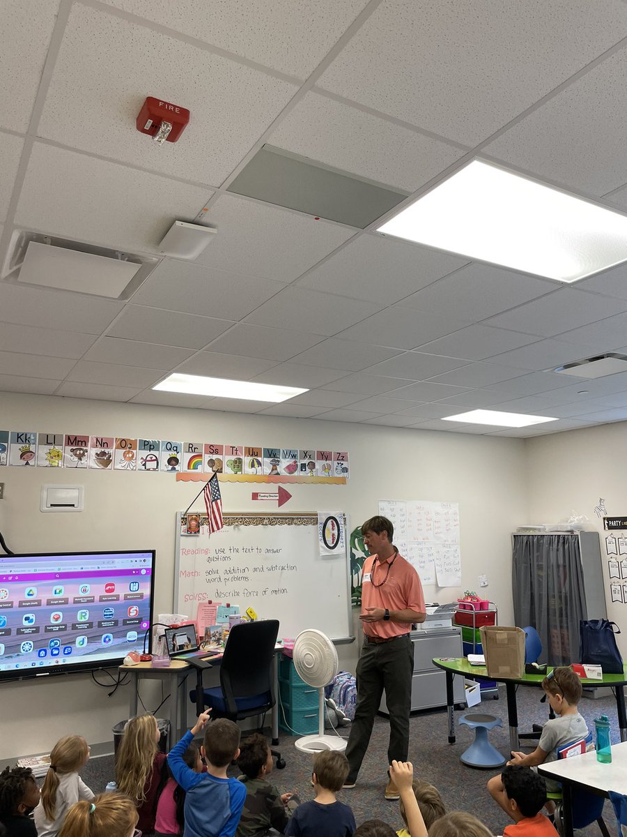 First grade got to meet some of our community helpers today. They got to meet the Trash/Recycle truck workers and see the truck. Then, they met the mayor of Fuquay-Varina. Thank you so much for coming to visit us today, the kids enjoyed it! <a href="/LHECMES/">Lincoln HeightsECMES</a> <a href="/TownofFV/">Town of Fuquay-Varina, NC</a> #communityhelpers