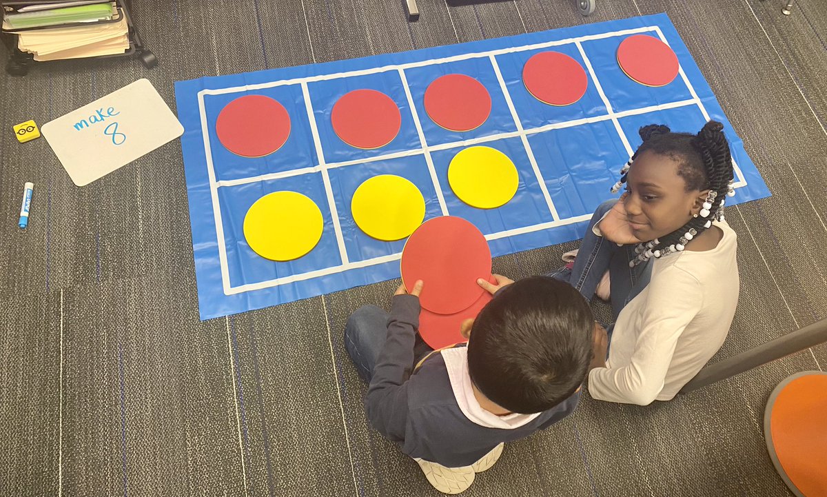 Arrow cards &amp; popsicle sticks are great tools for conceptual place value. We also love giant ten frames! 🥳 #DFCares #novipride <a href="/DeerfieldNovi/">Deerfield Elementary</a>