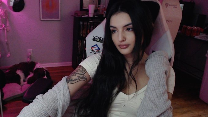 Join me on fort 😵&zwj;💫 !join   https://t.co/qXVEouZoqm https://t.co/AZmcHFrDuQ