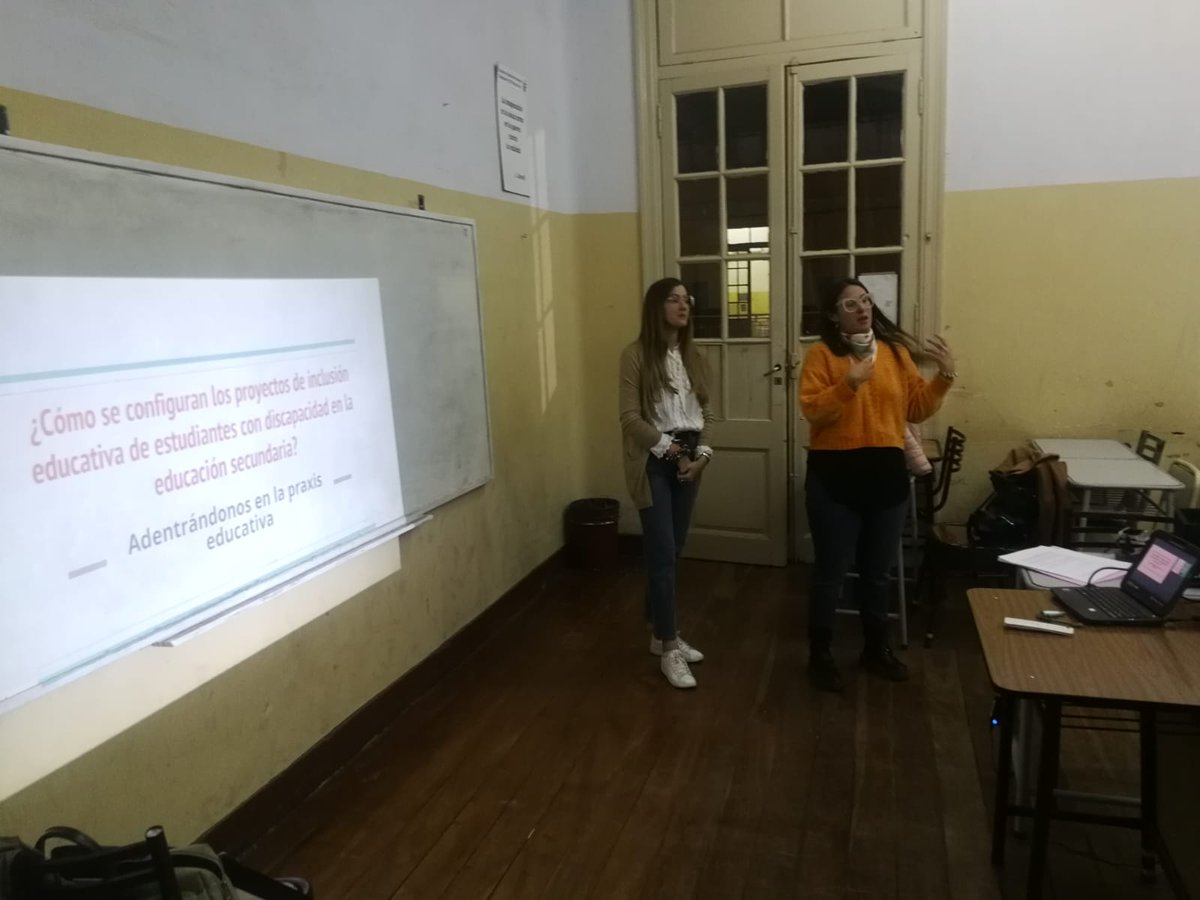 Hoy en el ISP N°1, tuvimos la agradable visita de las profes Janet  Tortul y Carolina Tassi, las mismas nos brindaron un espacio de aprendizaje; basado en, trabajar la Diversifidad en las aulas del Nivel Secundario! Seguimos pensando juntos en  Edc. inclusiva