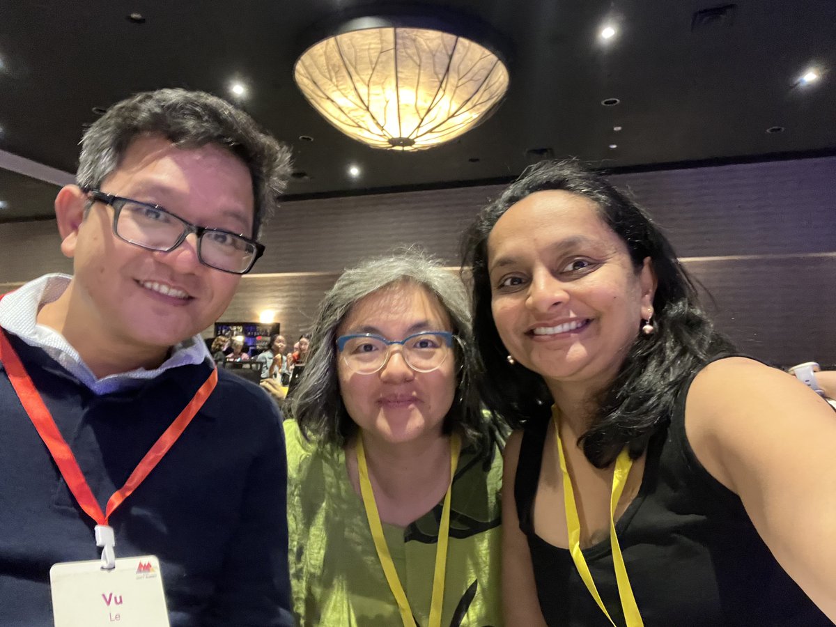 frontandcenterd's tweet image. With Vu Le of @NonprofitAF, who won an award tonight for philanthropy criticism, and Ankita Patel of @panoramateam 😁😁😁🧡💛💚❤️ #2023UnitySummit #UNITE4Equity