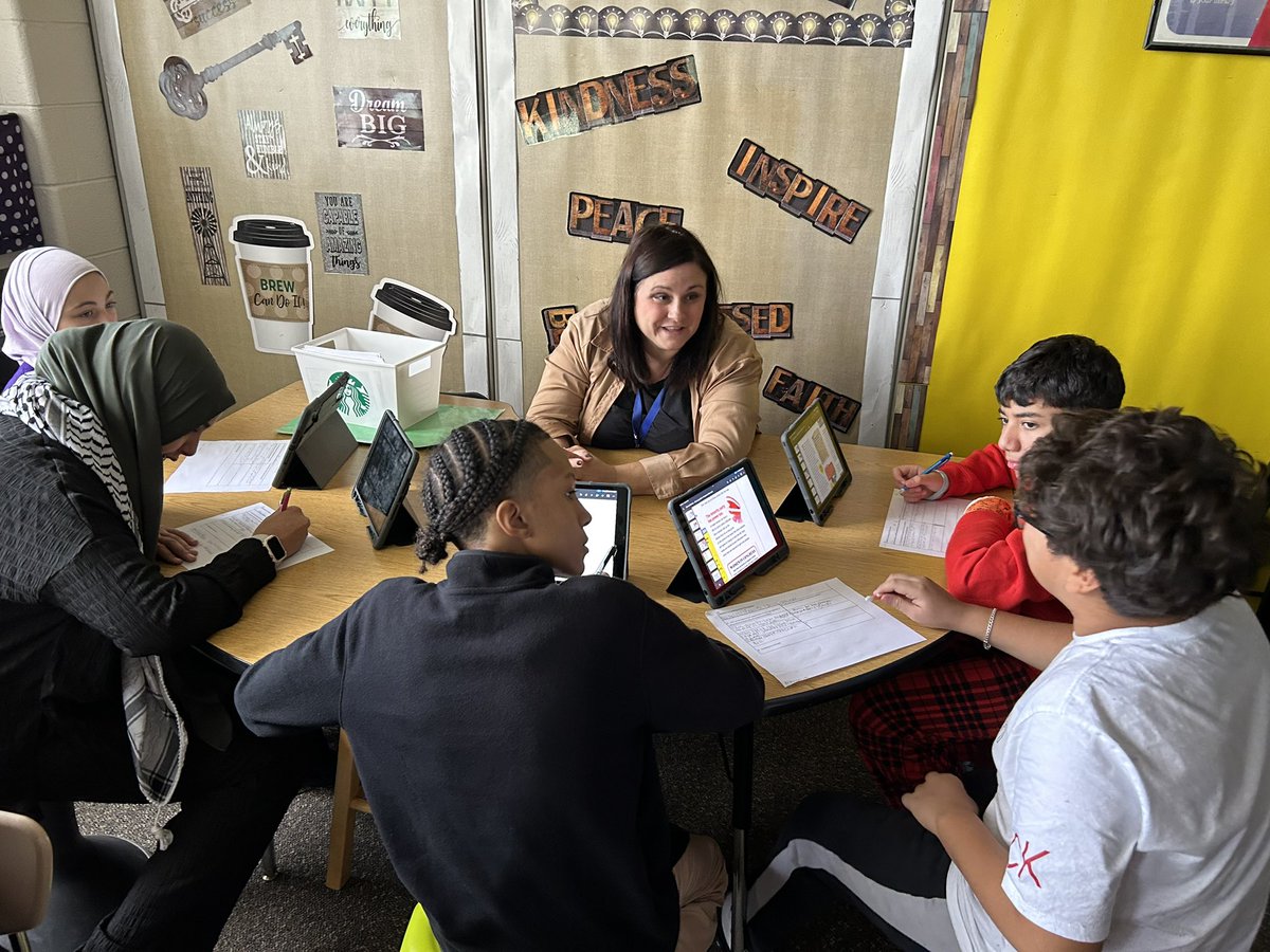Kim DeVries (@kimdevriesteach) on Twitter photo 📚 Embracing the power of small group learning while working on the RACE extended response in social studies today💡<a href="/CenturyWildcats/">Century Junior High</a> 📚 Embracing the power of small group learning while working on the RACE extended response in social studies today💡<a href="/CenturyWildcats/">Century Junior High</a>