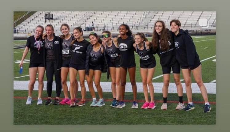 CoachJaneRoane's tweet photo. Mountain Athletic Conference 3A/4A Champions! Proud of these ladies! #blackhawkstrong
@NBHS_blackhawks @Chris_Womack https://t.co/6SsvWm2Xbr