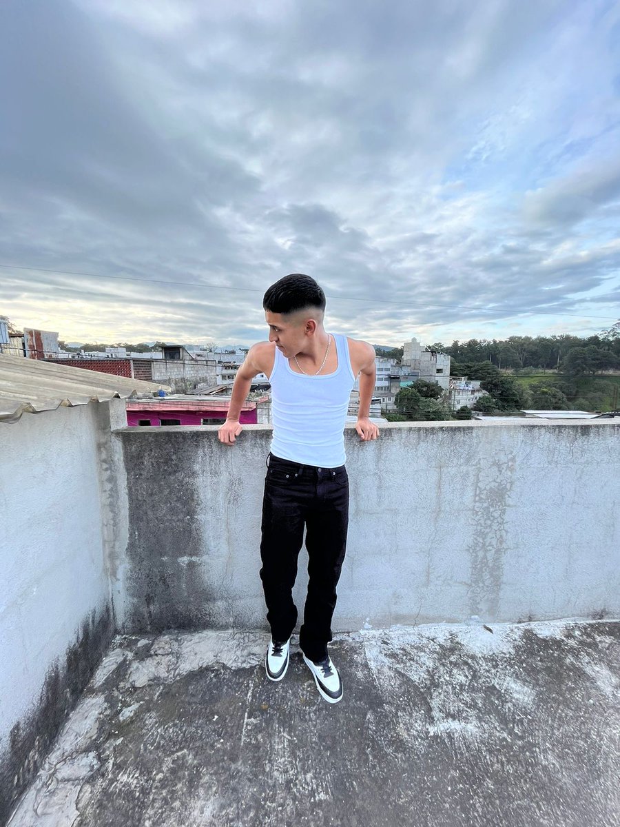 2_2przz's tweet photo. Felices 23 para mi haha 🫶🏼🥰 https://t.co/nfHBUHPs25