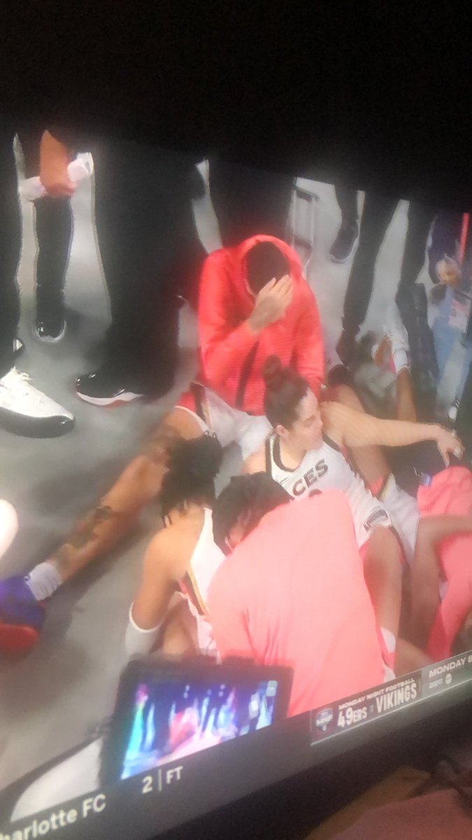 Moneyline_Mills's tweet photo. #BackTwoBack #Champs #WNBAFinals  #Aces #2023_WNBAChampions #GamblingX #GamblingTwitter I think 💭 they #ThreePeat  @QueennSaidSo  #LetsCash https://t.co/EAJqo9ZJNS