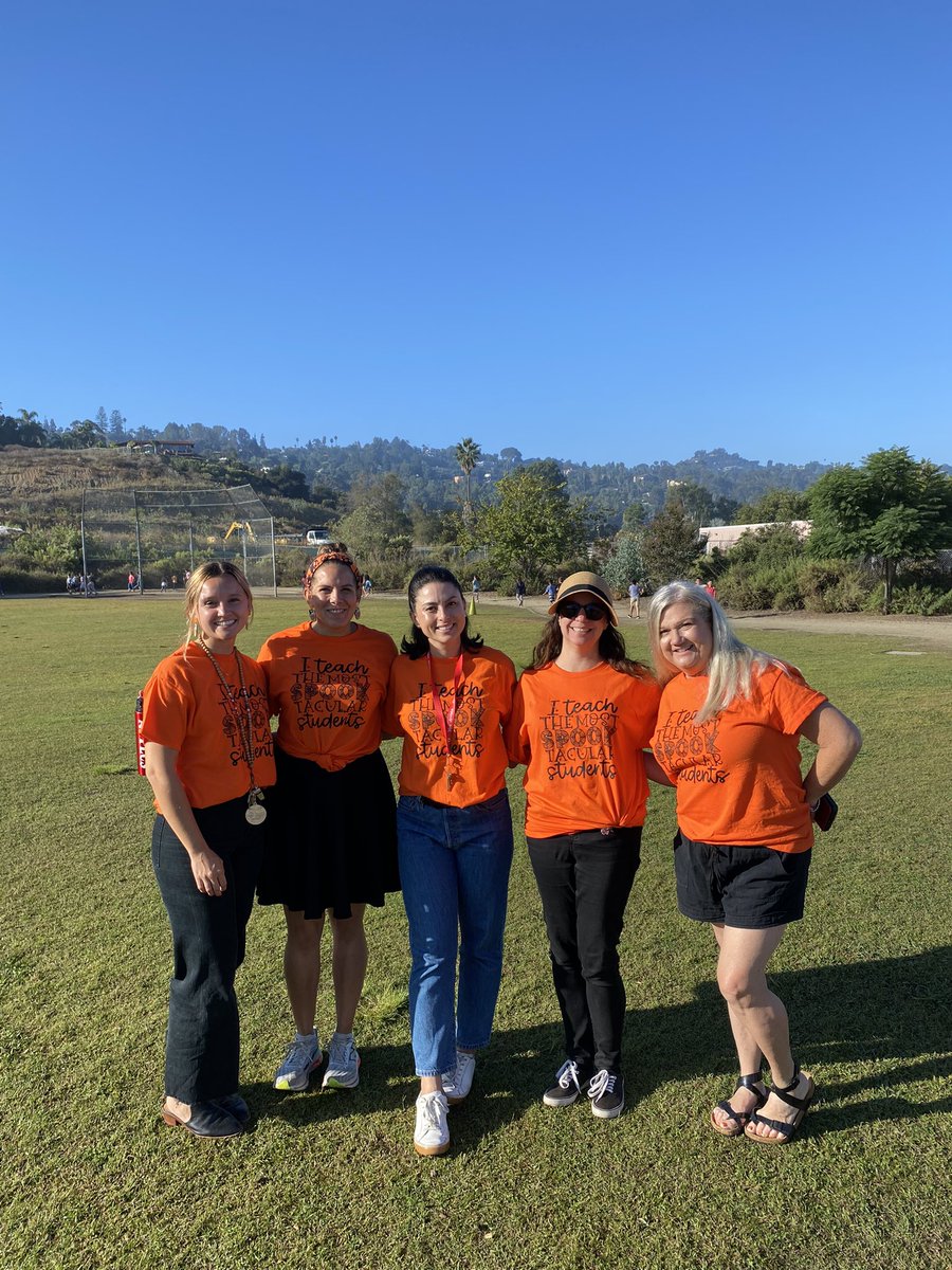 What a spook-tacular team! @walshra4 @Leslie31024318 @MissMcKittrick @ChaseTigers @CajonValleyUSD