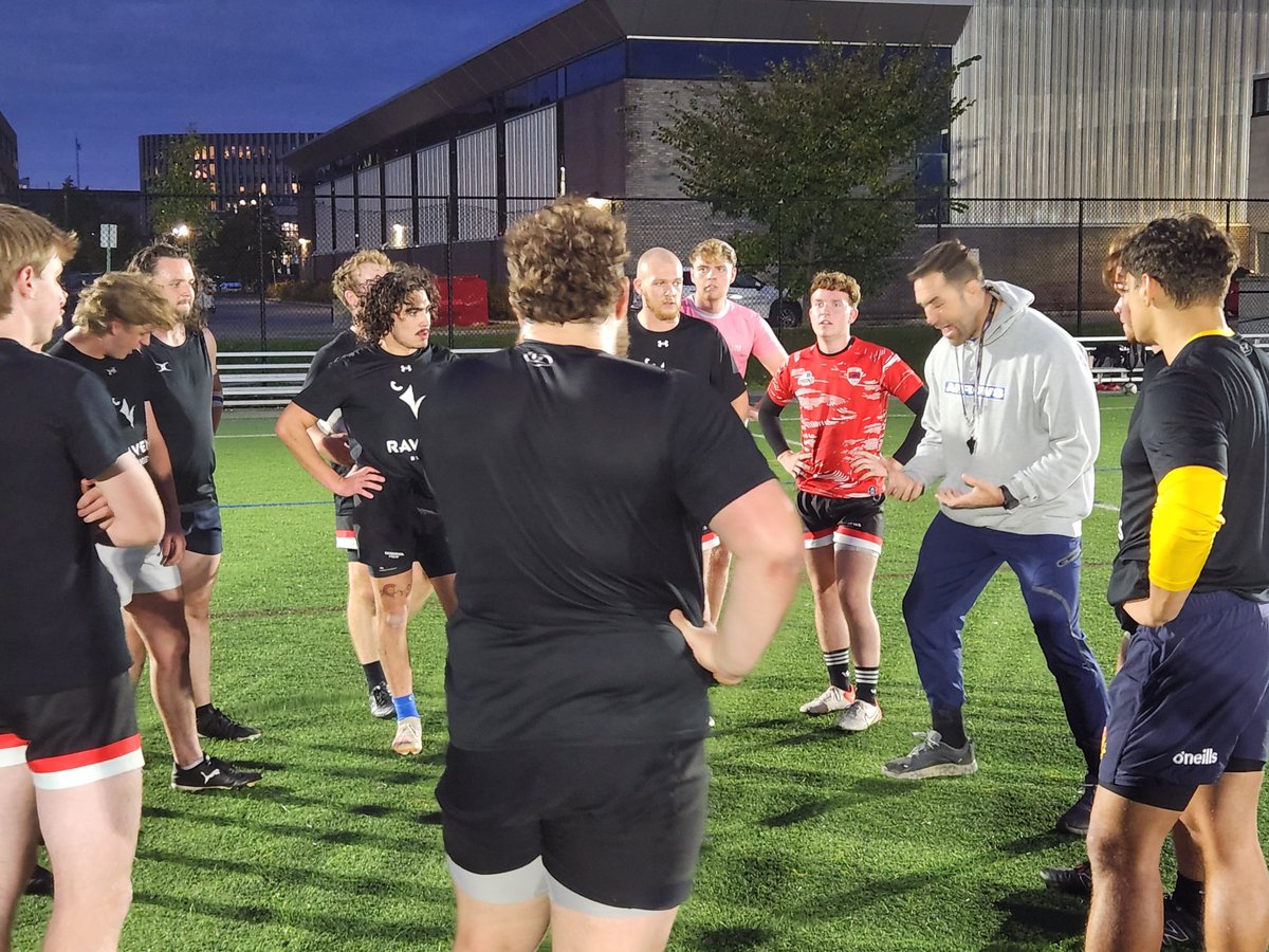 LeeAnnNapiorkow's tweet photo. Thanks to @TorontoArrows coaches @JNCudmore and Shane Cahill for working with The Ravens rugby program tonight! We appreciate you! https://t.co/fQGCHLdc0H