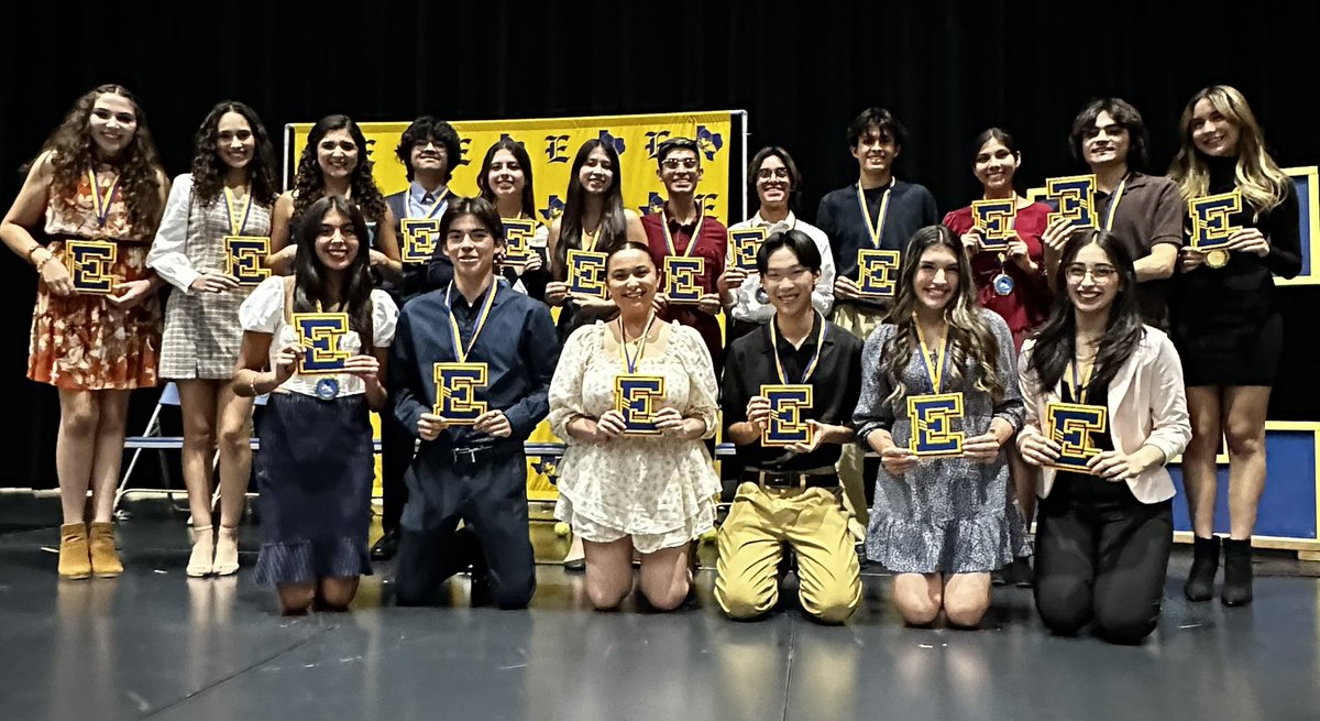 Congratulations Top 20 students as of the end of their Junior year. Now let’s see what their Senior year will bring! Can’t wait to release these Troopers into the world and see what great things they’ll do!   #ShineOnForever #TrooperClap @Btorres_EHS <a href="/EastwoodSports/">Eastwood Performance & Athletics Network</a> <a href="/EastwoodHQ/">Eastwood High School</a>