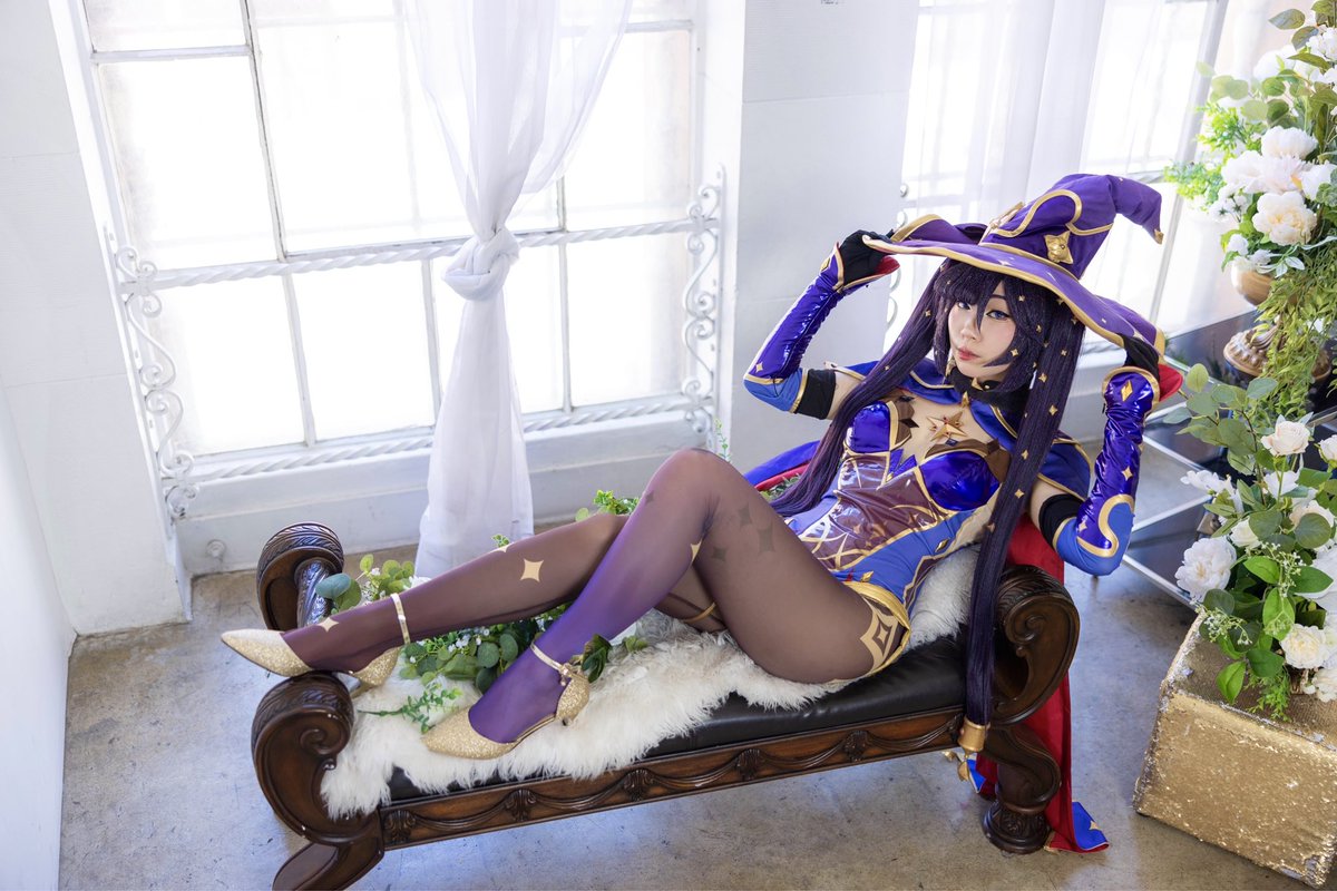 thigh pic train (but make it genshin girls sitting down) 🫡