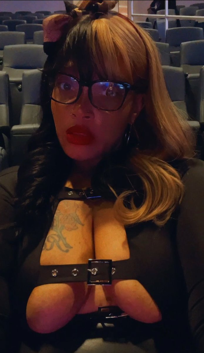 yafaveredhead01's tweet photo. Janelle Monae ready!💋 https://t.co/KOVpChr688