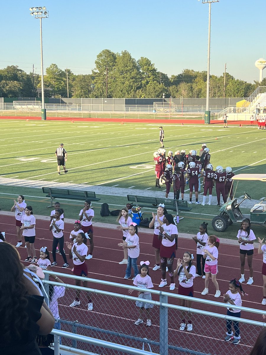 The littles got a chance to hangout with the big kids! The cheer clinic was a success! Wunderlich Homecoming 2023! <a href="/KleinISD/">Klein ISD</a> <a href="/WunderlichCheer/">Wunderlich_Cheer</a> <a href="/WunderlichKISD/">Wunderlich Int.</a>