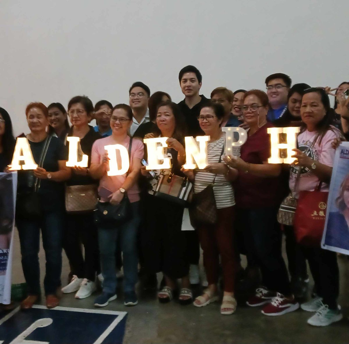 ALDEN PH with Alden Richards at our Special Block Screening at Cinema 3. Thank you Sam, Mamaten, Austin and Promo Staff of Five BreakUps and a Romance.<a href="/aldenrichards02/">Alden Richards</a>
<a href="/cornerstone_ofc/">Cornerstone Entertainment</a> <a href="/GMAPictures/">GMA Pictures</a>
<a href="/myriad_corp/">MYRIAD Corporation</a> #ALDENRichards #FiveBreakUpsAndARomance