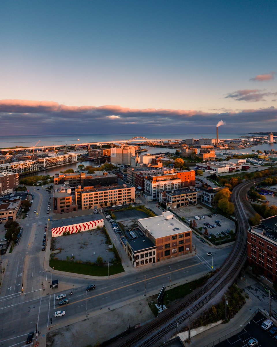 natevomhof's tweet photo. Milwaukee Wisconsin 2023 https://t.co/tSKjM3PBWj