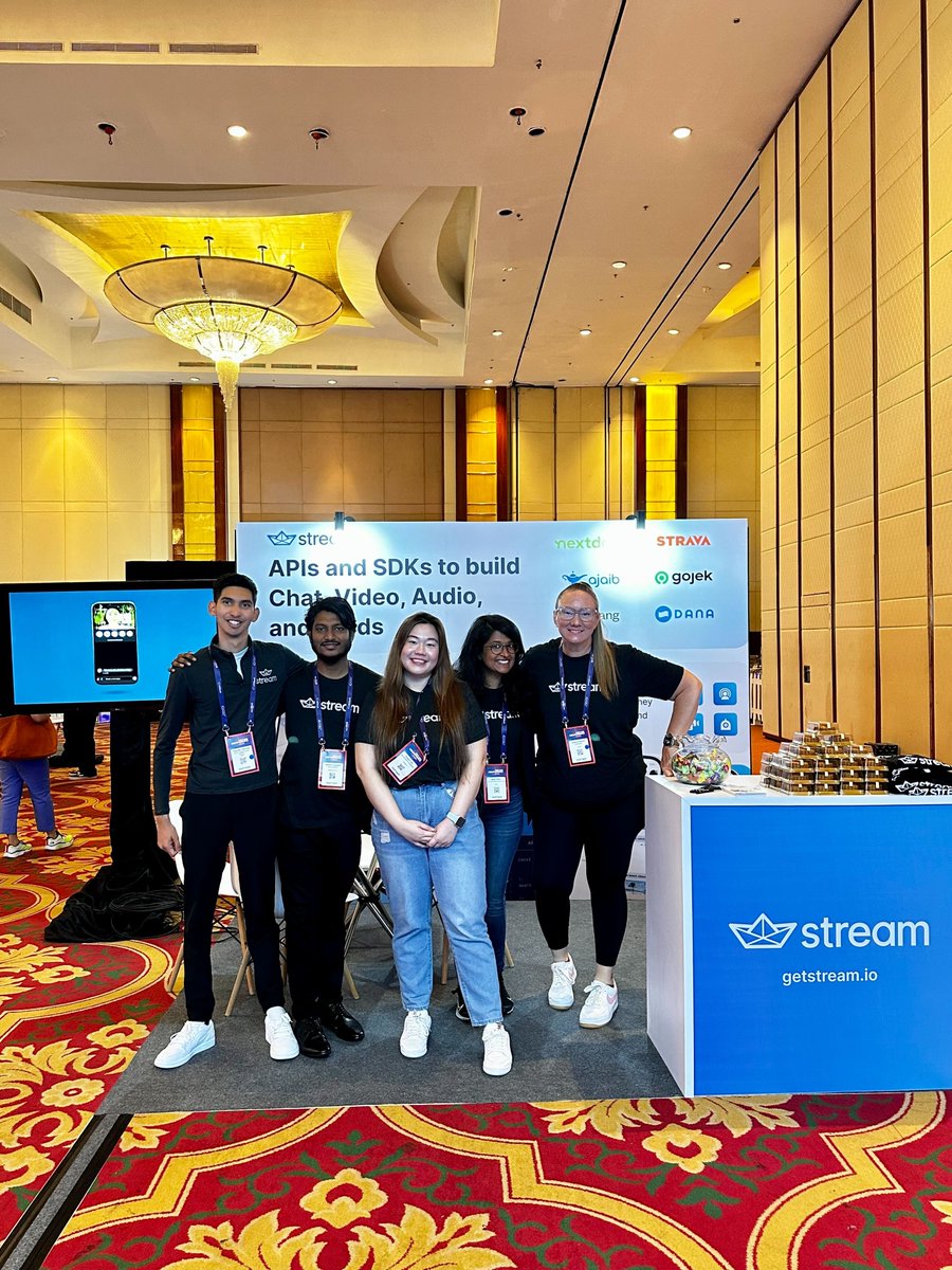 getstream_io's tweet image. 🌐 #TechInAsia Jakarta Goers!

Meet the Stream team and explore scalable chat solutions at our booth. Grab a mooncake 🥮 and get a chance to win a PS5 🎮@! Merging tech and tradition in Jakarta.

#TechInAsiaJakarta #StreamChat #MeetTheTeam #MooncakeMoment #PS5Opportunity