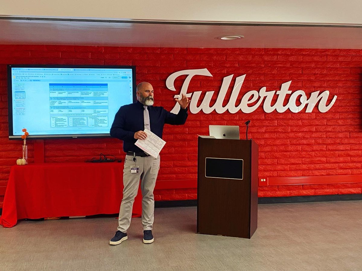 fjuhsd's tweet photo. Great leadership and learning day at Fullerton Union High School! #fjuhsdistheplacetobe https://t.co/1uT3oJ20ij