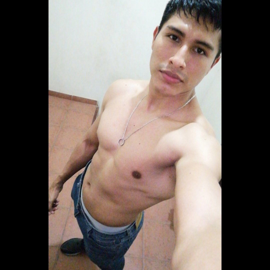 Cavp96's tweet photo. #NuevaFotoDePerfil https://t.co/pREl9pyeOw