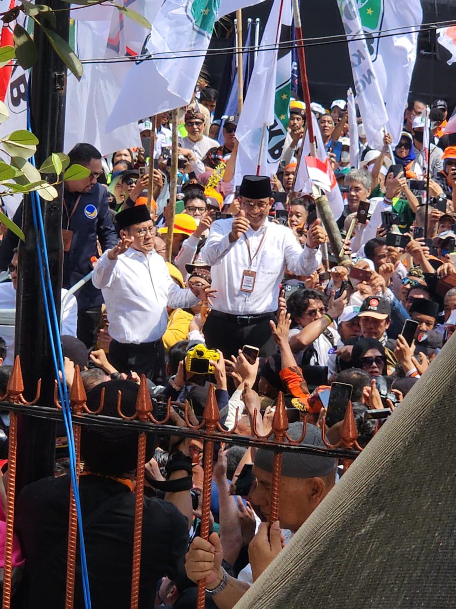 PkbProbolinggo's tweet image. 19/10/2023. Hari ini pasangan AMIN mendaftar ke KPU untuk Pemilu Presiden 2024. Semoga diberikan kelancaran amiin

Salam Perubahan

#AMINAjaDulu 
#AniesMuhaimin2024 
@DPP_PKB @dpwpkbjatim_