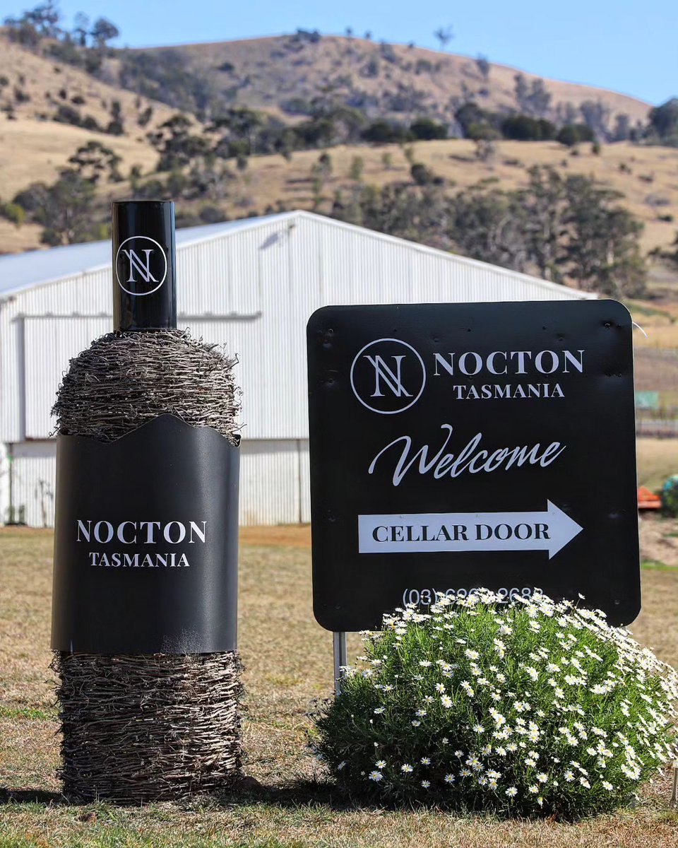 The warmer weather is perfect for visiting our southern Tasmanian vineyards and cellar doors. Read our guide to Southern Tasmanian Vineyards and Cellar Doors - bit.ly/tasmanian-vine…

📌 Nocton Vineyard
.
.
#noctonvineyard #coalrivervalley #richmondtasmania #tasmaniawine