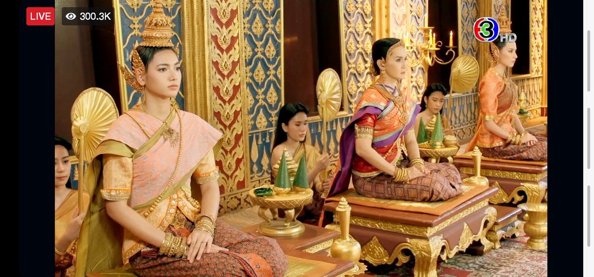 MOMPPLLL3's tweet photo. ชอบที่เวลาละคร #พรหมลิขิตep1 ออนแอร์ แล้วมีคนเอาประวัติศาสตร์ในช่วงนั้นมาเล่า มาขยายความต่อ เจาะลึกถึงบุคคลสำคัญในเรื่อง ชอบอ่านสนุกดี 
#พรหมลิขิต https://t.co/6vu5qrSkdr