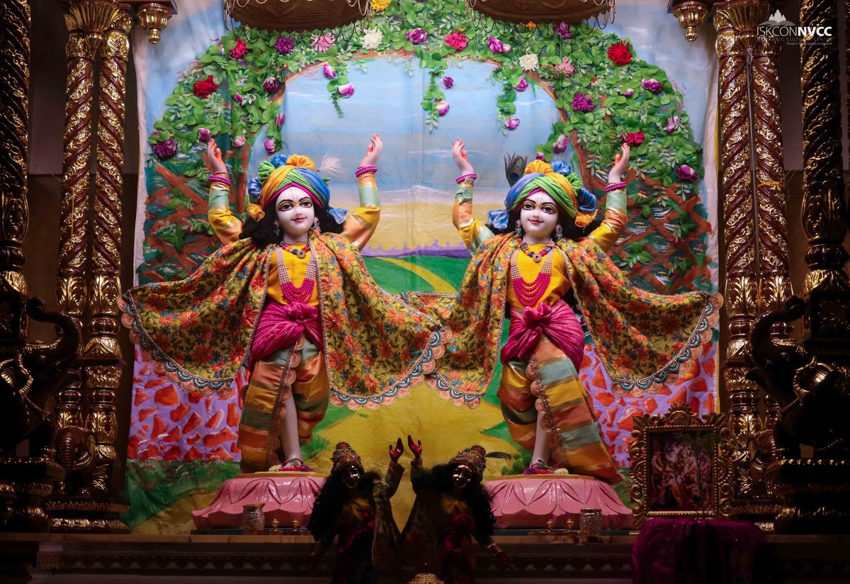 ISKCONPune's tweet photo. 🌷Mangal Arati Darshan🌷🗓19/10/2023🙏🚩@ISKCONNVCCPune🚩
.
.
.
.
#ISKCONNVCC #ISKCONPune #ISKCON
#ISKCONNVCCPune #PUNE #DailyDarshan
#Thursday #19thoctober #19thoctober2023
#nvcc #radhavrindavanchandra
#iskcondesiretree 
Connect with us on Social Media

https://t.co/8hw8BE2iHR https://t.co/pRF8Tw09Cb