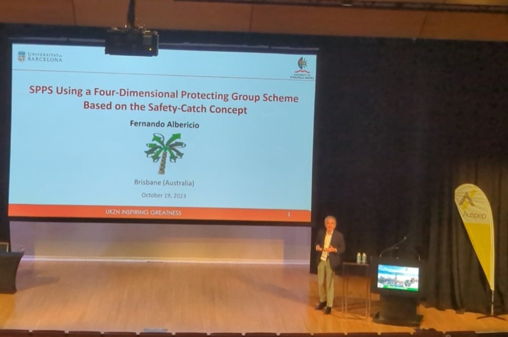 Do you have a Safety Catch in your synthesis? Fernando Albericio shares a 4D protecting group that makes green chemistry more attainable! @FAlbericio @UniBarcelona #AusPeptides2023