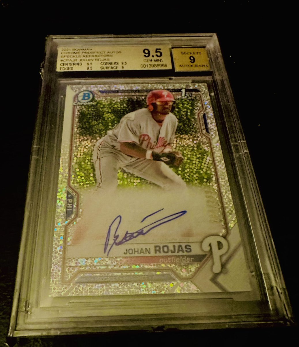 vetalumnipod's tweet image. New arrivals to Vet Alumni HQ #JohanRojas #Refractor #RedOctober