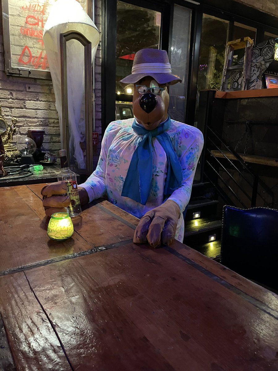 juul_survivor's tweet photo. This bitch just put something in my drink https://t.co/Hyo1cZ2R8I