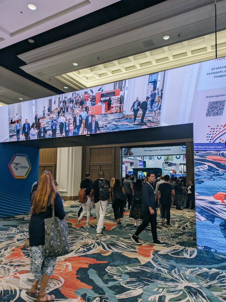 meetrics's tweet photo. Meetrics was at #HRtech in #Vegas - great to meet all the brilliant companies showcasing their businesses. https://t.co/wjaBRhnlSq