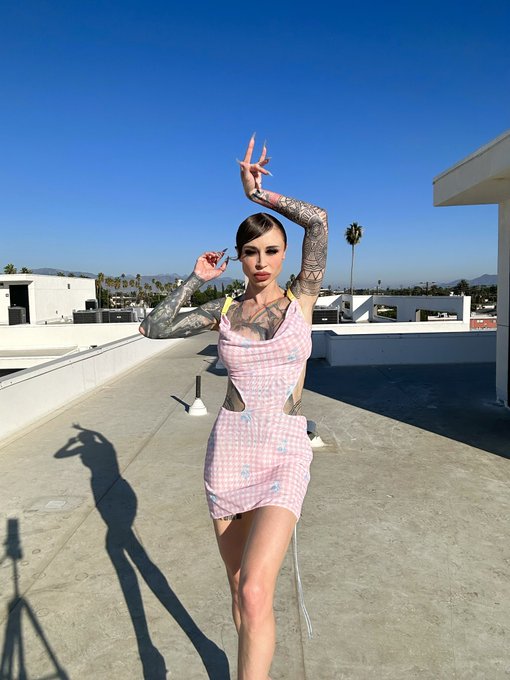 Burning under LA sun https://t.co/auhHDpQlz7