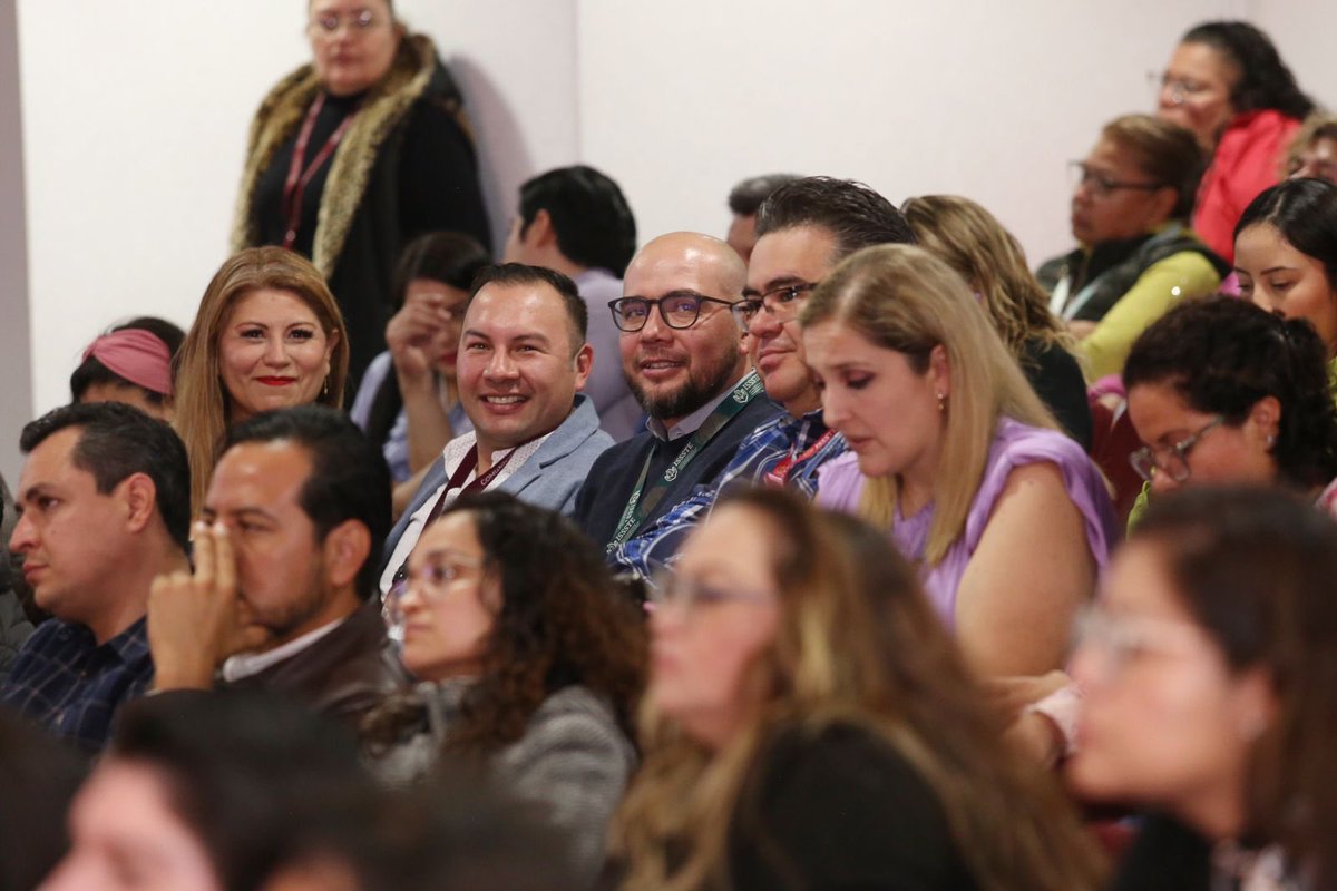 IsssteHidalgo's tweet image. Titular de UADyCS @olveraserrano y el Subjefe de Comunicación Social @GapAldo, recibieron reconocimientos en la Reunión Nacional de Atención al Derechohabiente y Comunicación Social, por ardua labor en ambas áreas dentro del @ISSSTE_mx.

#EstamosTransformandoAlIssste