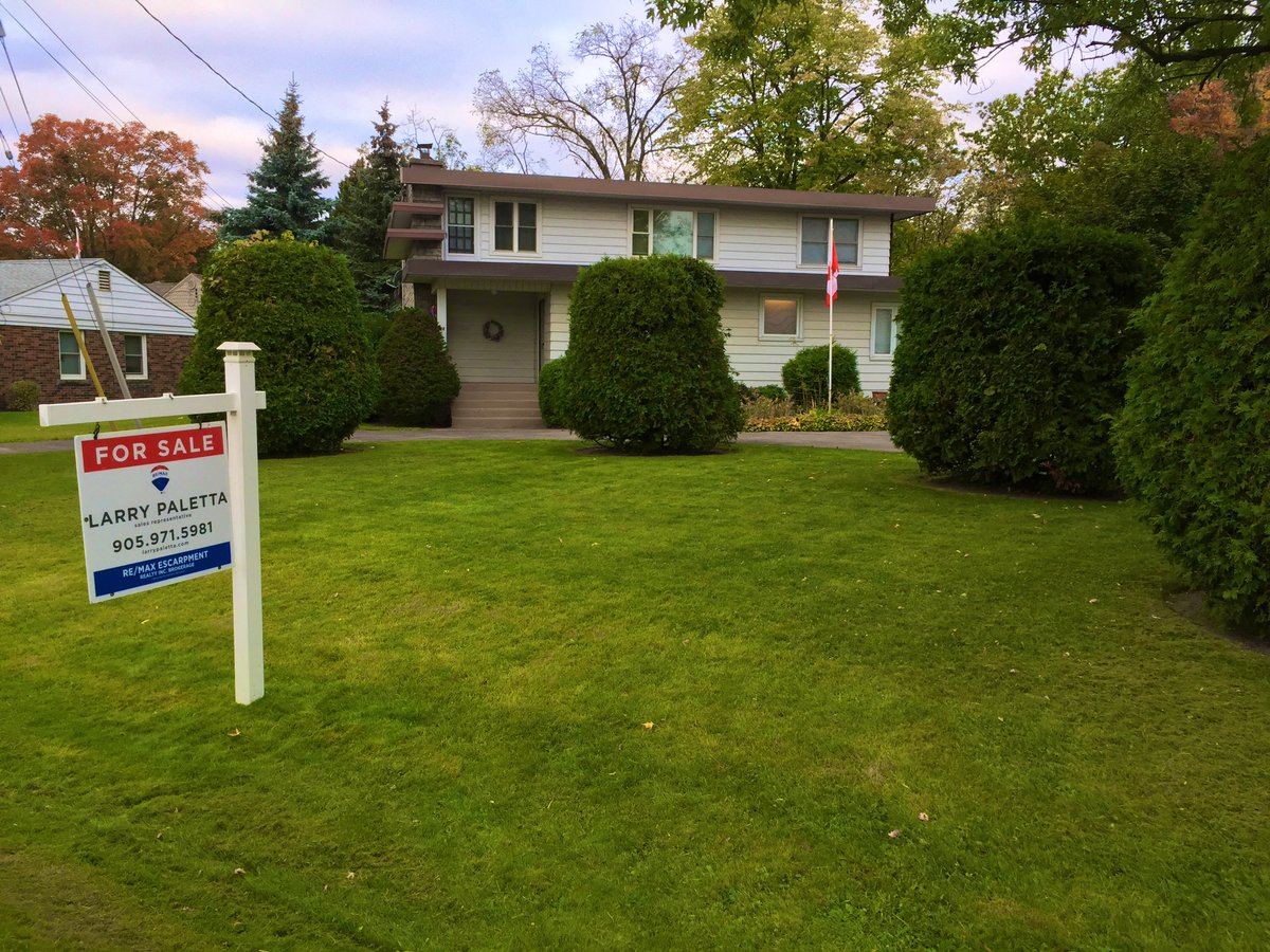 TeamPaletta's tweet photo. Double Lot For Sale in Stoney Creek! 117’ Wide. #exclusive #callfordetails #Remax https://t.co/B5Lhy8No0P