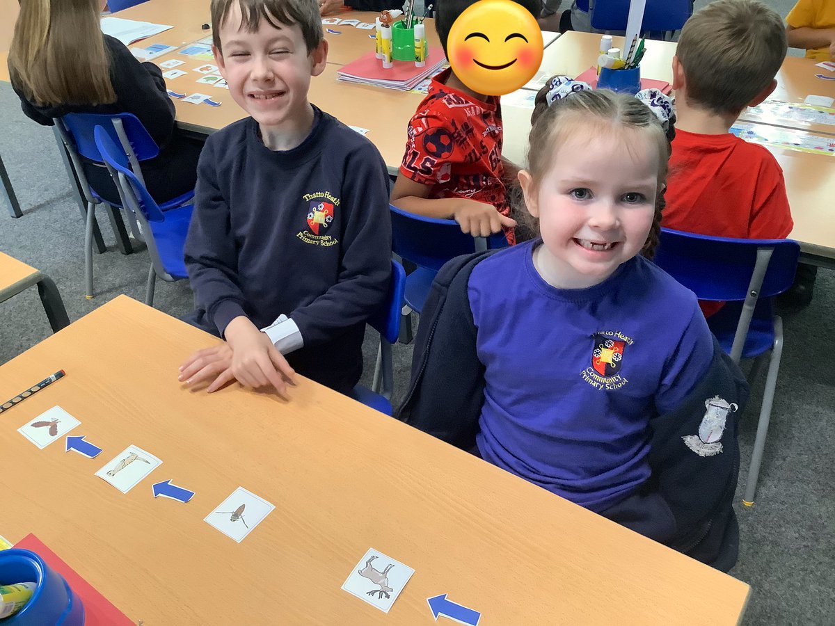 MrsSW_Thatto's tweet photo. Today we have been learning about animals and their food chains. We worked with a partner to create various food chains and completed a quiz to share our new knowledge! #ThattoPrim_2SW #ThattoPrim_Science https://t.co/mZr3z8N7ww