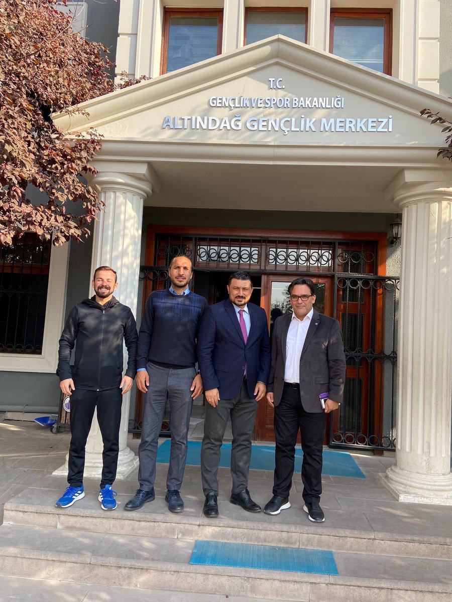 Ortak projeler üretmek için Bahadır Gökhan Özçelik Müdürümüz ile iştişarelerde bulunduk, misafirperverliklerinden dolayı çok teşekkür ederiz. Gençlere verdiği önem içinde ayrıca çok teşekkür ederim.