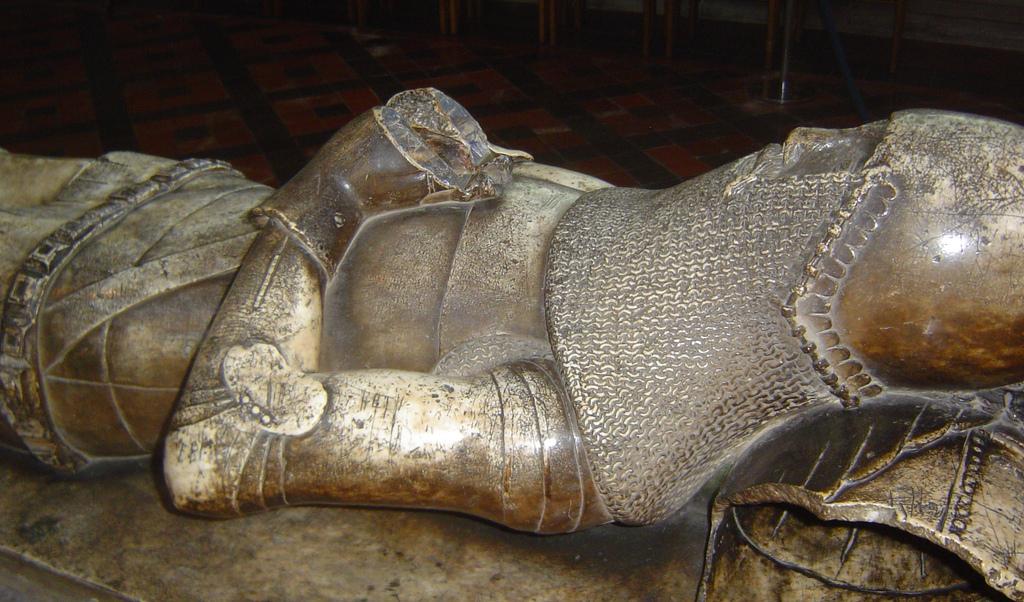 GypsyKingArmor's tweet photo. Sir Richard Pembridge (died 1375) was one of the best knights of the Order of the Garter.

More text in my group: https://t.co/iKhCr2aOim https://t.co/JBhn4JNqlF