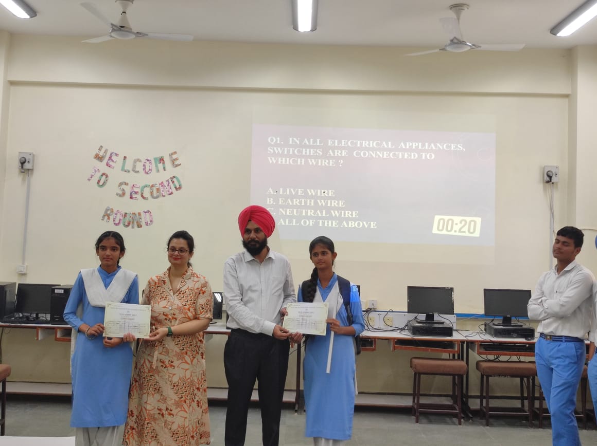 PbiUniPatiala's tweet image. ਪੰਜਾਬੀ ਯੂਨੀਵਰਸਿਟੀ ਵਿਚਲੇ ਸੀਨੀਅਰ ਸੈਕੰਡਰੀ ਮਾਡਲ ਸਕੂਲ ਦੇ ਵਿਦਿਆਰਥੀਆਂ ਨੇ ਥਾਪਰ ਪੌਲੀਟੈਕਨਿਕ ਕਾਲਜ ਪਟਿਆਲਾ ਵਿਖੇ &apos;ਸਾਇੰਸ ਟੈਕ-2023&apos; ਵਿੱਚ ਭਾਗ ਲਿਆ ਅਤੇ 3 ਪੁਜ਼ੀਸ਼ਨਾਂ ਹਾਸਲ ਕੀਤੀਆਂ। #punjabiuniversity #ScienceTech @arvind_iiserm @daljitami