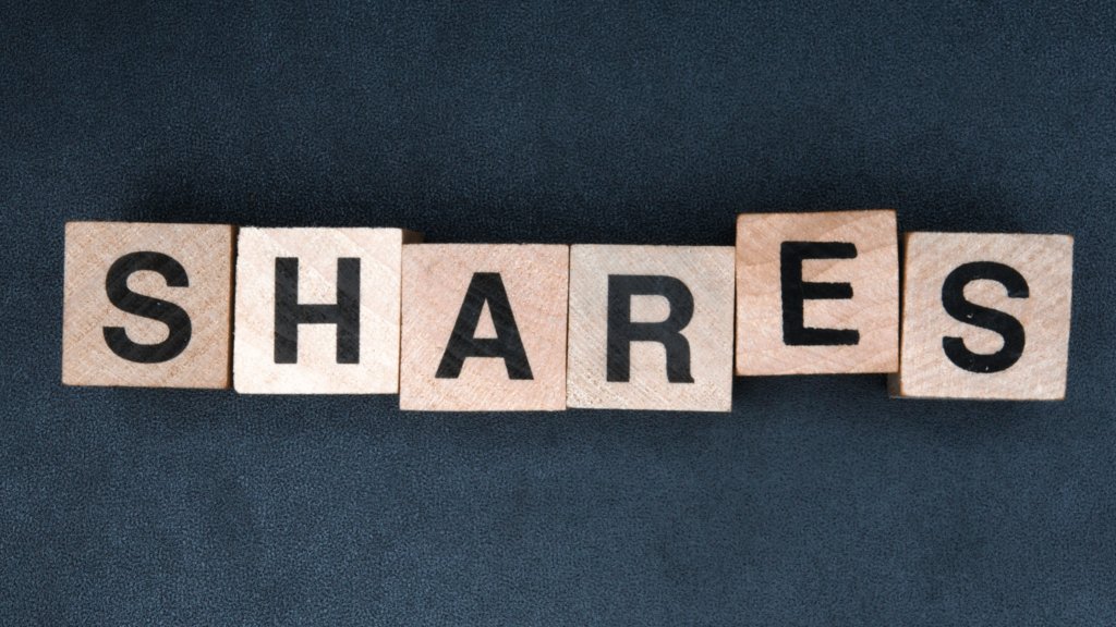 *Share Types*

There are different types of share: Ordinary, Preference, Redeemable, Deferred, Non-voting and employee.

Learn about ordinary shares and the different classes available each with differing rights like voting, dividends, and capital. 

bit.ly/3M3JEnZ