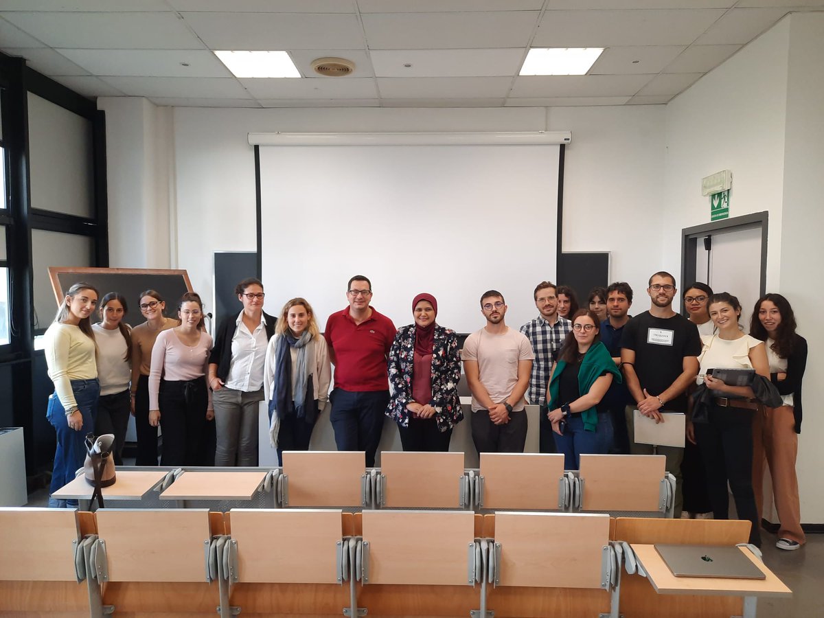 micro4nano's tweet photo. The Department of Food and Drug (@unipr) hosted seminar by Prof. Habibah A Wahab from Universiti Sains Malaysia, Penang (Malesia) on “Exploring nano-based solutions: development of diverse docetaxel-loaded nanoparticles for the treatment of lung cancer”.  #MSCA #RISE #H2020 https://t.co/Vg8fKPkzCH