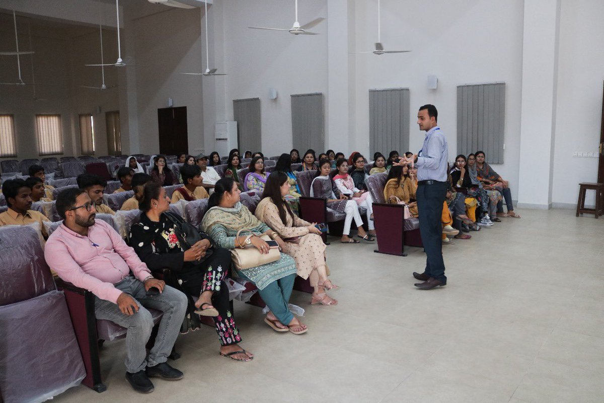 SzabistZabtech's tweet photo. Thar Foundation team, along with their students, visited SZABIST ZABTech (iTVE) Gharo.
The purpose of this visit was to raise awareness in Thar community about technical and vocational education training.
#szabistzabtechitve #TharFoundation #Gharo #Thatta #TVET #exposurevisit https://t.co/AbISeADxrQ