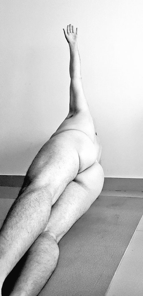 fkkD0nan's tweet photo. #sideplank #calisthenics #naked #homenaked #nakedtraining #trainnaked #nakedmale #nakedlife #nakedmalebum #nakedfreedom #gaynaked #nudist #gaynudist #Nudism #NudistMen #nudity #nudityfreedom #nudeisnotlewd #nude #homenude #normalizenaturism #normalizenudism #desexualizenudity https://t.co/9oe6saIcwv