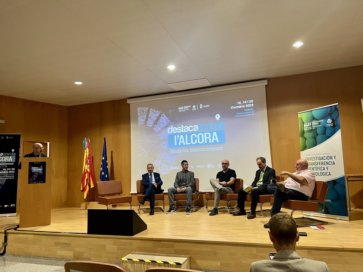 🔹 MESA DE RETOS 3. TRANSFORMACIÓN INDUSTRIAL: INDUSTRIA 4.0 E INTELIGENCIA ARTIFICIAL.

La mesa, moderada por Juan Jose Cortés, debate sobre la evolución de la industria en materia de innovación e inteligencia artificial.

#DestacaEnRuta2023Alcora