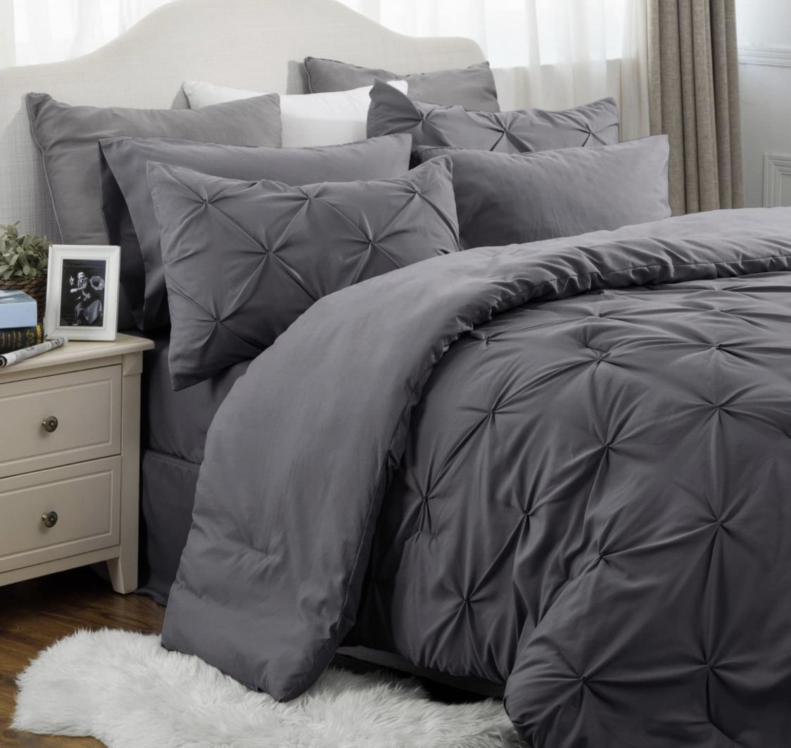 shavi4150's tweet image. Bedsure King Size Comforter Set - Bedding Set King 7 Pieces, Pintuck Bed in a Bag Dark Grey Bed Set with Comforter, Sheets, Pillowcases &amp;amp; Shams. Click below to know more;

amzn.to/3S3WXII

#KingSizeComforterSet #BeddingSet #BeddingComforterSet
