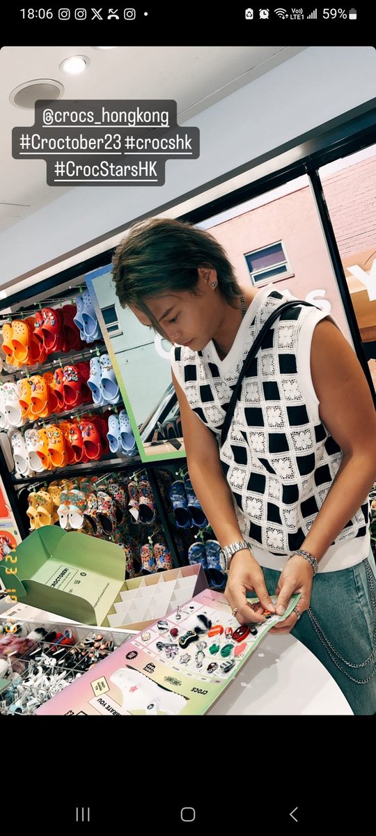 ERRROR_hkfan's tweet photo. #吳保錡 #保錡 #poki #poking #ERROR #ERROR404 #ERRORWEARE #errorhk
#crocs_hongkong #Croctober23 #crocshk #CrocStarsHK #ブランド #brand #famousbrand #有名なブランド #靴 #구두 #サンダル https://t.co/uVrX4CuHhJ