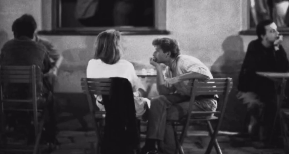 ماني برجلٍ لكرهك يسبك 
تلزمني العشره بعسر ولين

اللي سنين ابحث ودور طبك
وكل ما نزينها معاك تشين 

عادي تحب اللي تبي ويحبك
واللي ماهو عادي تحب ثنين!