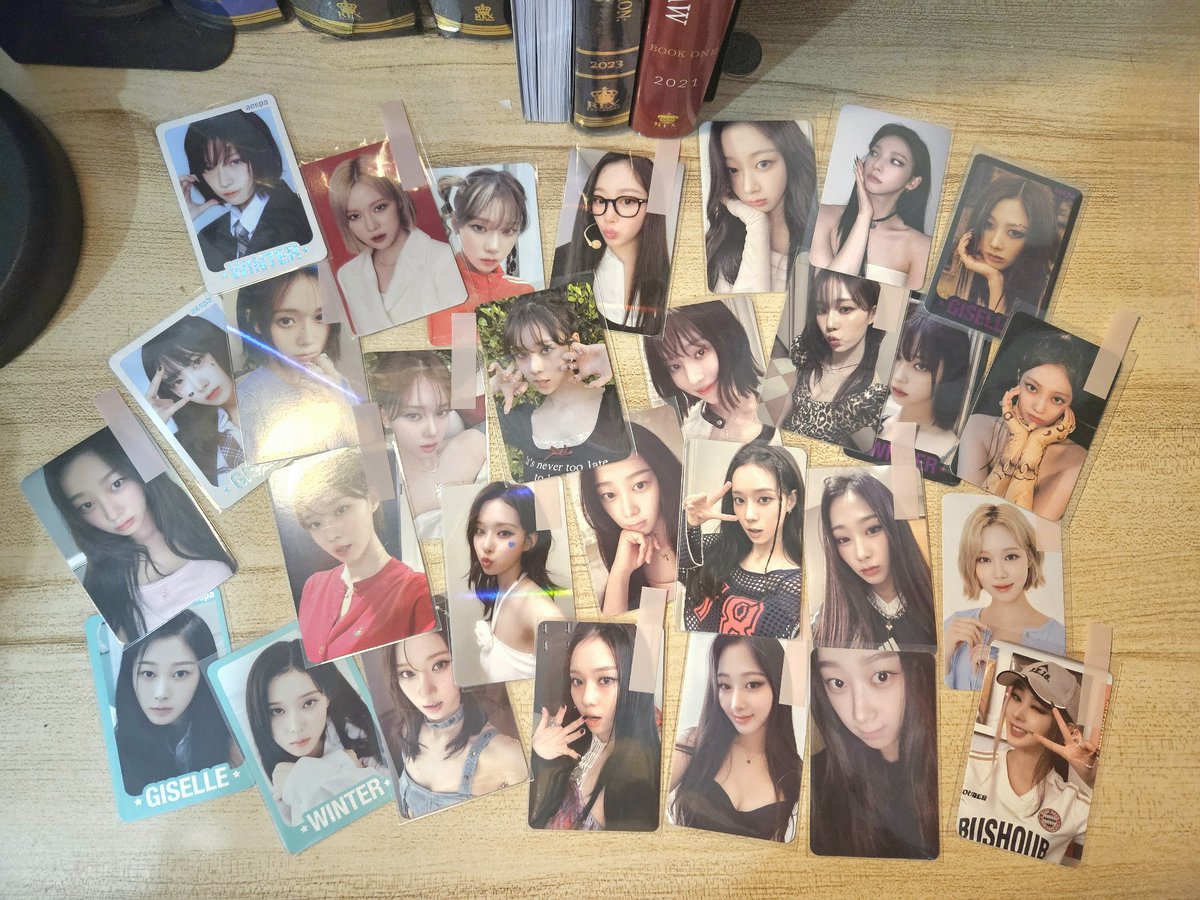 _bbtiger's tweet image. ✧*  #pebifeedbacks
⤷  My huge pile of my world pcs came home today ty @pebicart for being the goat and securing these babies 🥹💖

Drama era peeking around the corner 🥶😭