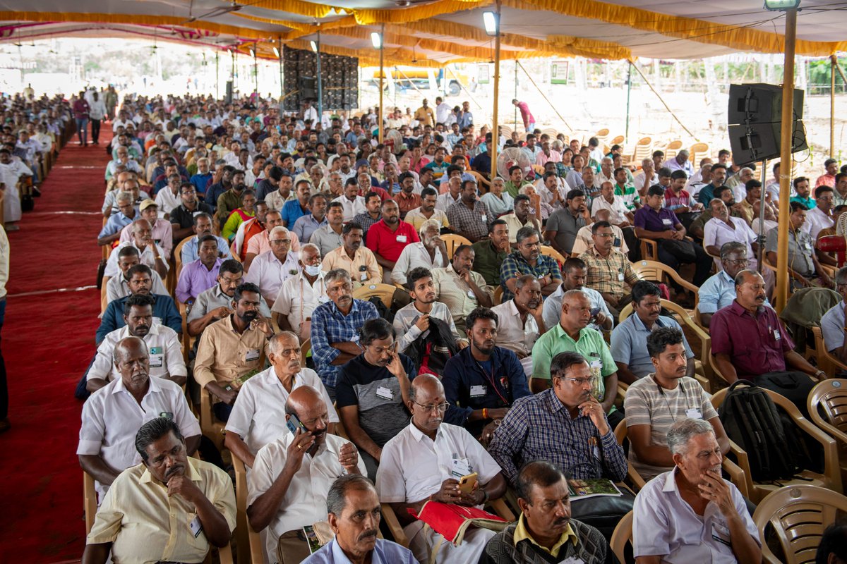 rallyforrivers's tweet photo. Cauvery Callingβs latest seminar was a resounding success! 3,000+ farmers heard insights from scientists, farmers, environmental experts. The event was hosted on an extremely profitable 50-acre sandalwood farm, showcasing the tremendous potential of #treebasedagriculture @ICRAF https://t.co/QlcvMmbF00