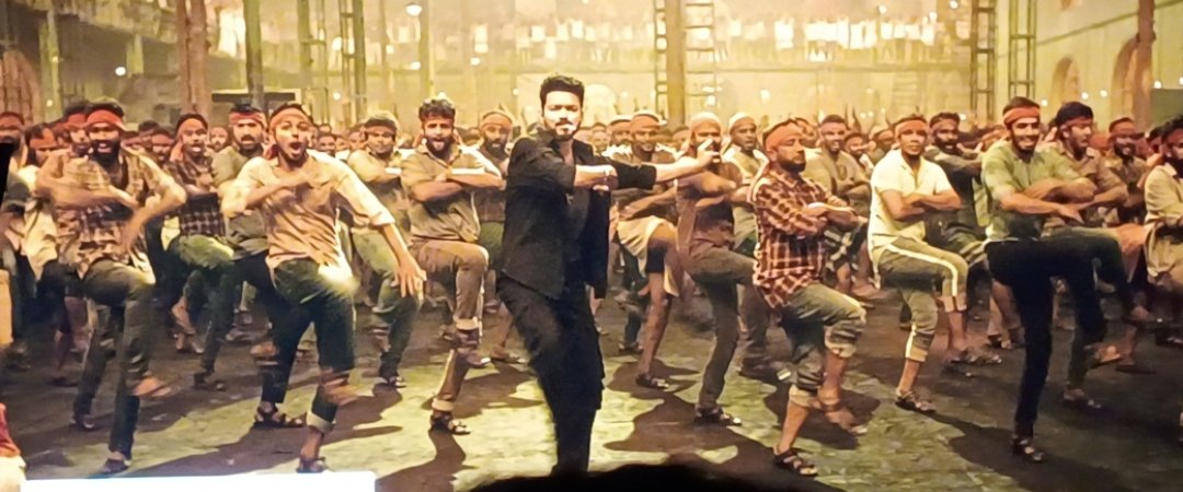 vigneshshil's tweet image. Don&apos;t expect the usual commercial Mass Thalapathi Vijay
The perfect Actor Vijay is waiting for you all in the Big screen treat via #leo ✨

#LCU Confirmed 💯

Thanks for this treat @Dir_Lokesh &amp;amp; @anirudhofficial &amp;amp; @actorvijay.

I hope #Diwali2023 starts today. 
#Happydiwali2023