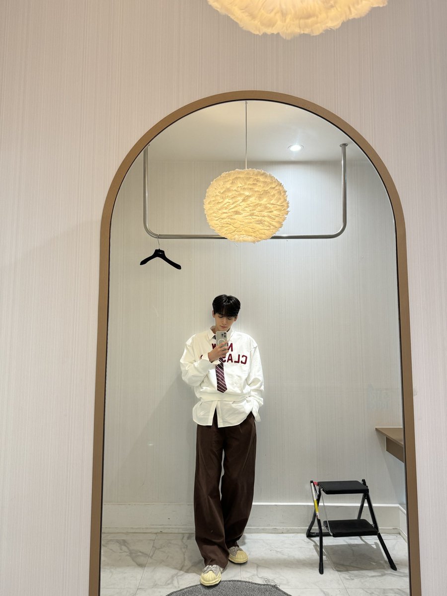 밀린 거울셀카~🪞
#정모 #러비티 #크래비티